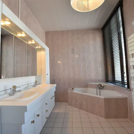 아파트 Modern With Garden In West Flanders Belgium